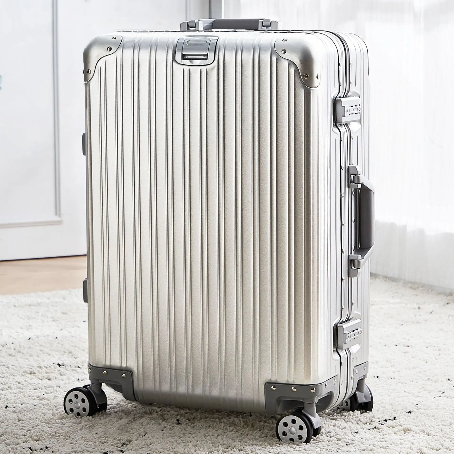NONECN Aluminum Magnesium Alloy Travel Luggage Rolling Suitcase